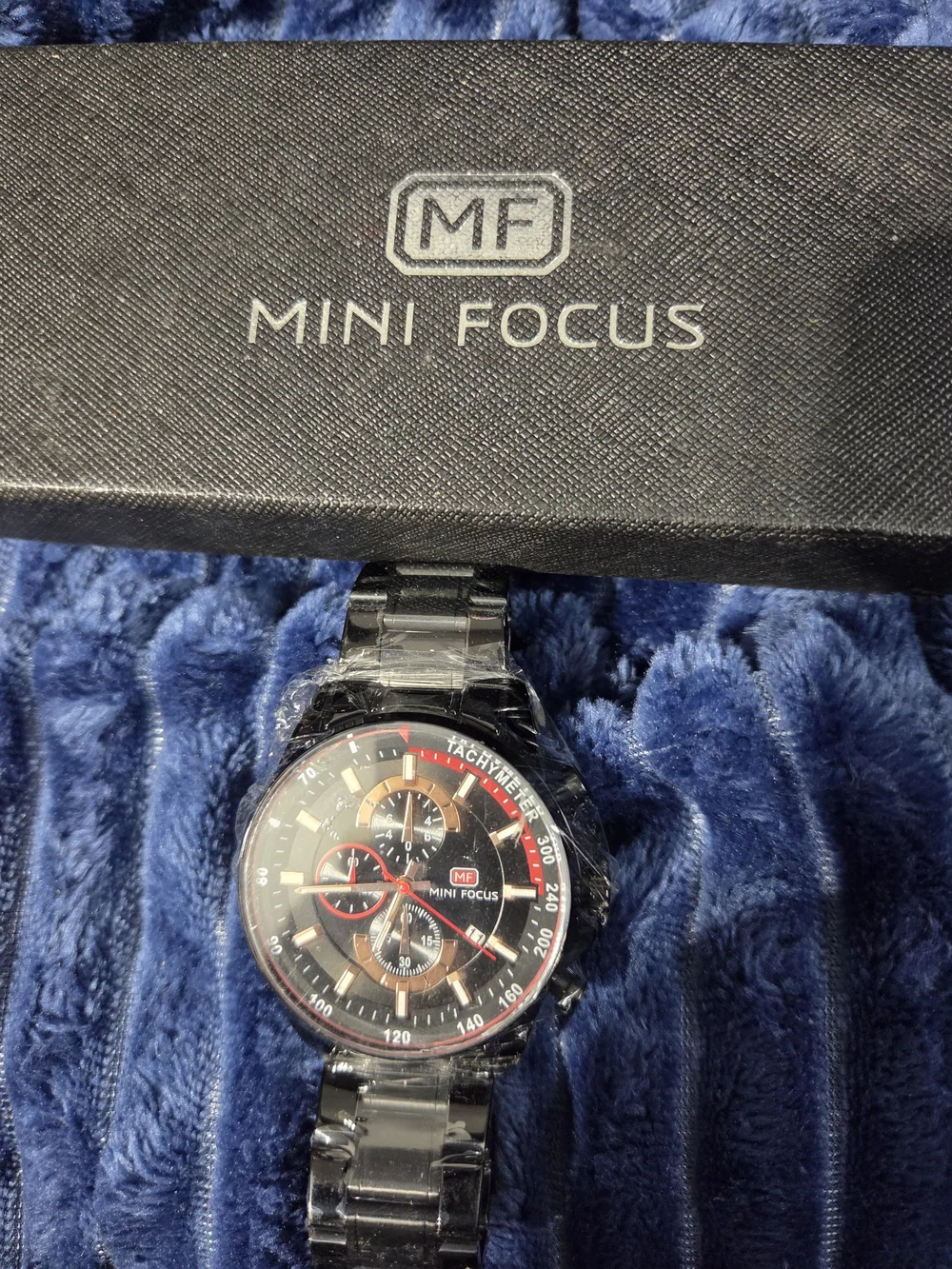 Black and Rose Gold Men’s Stainless Steel Wristwatch
